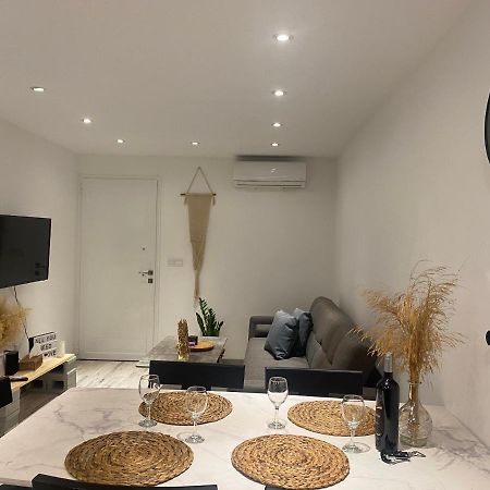 Luxury Lavender Lägenhet Larnaca Exteriör bild
