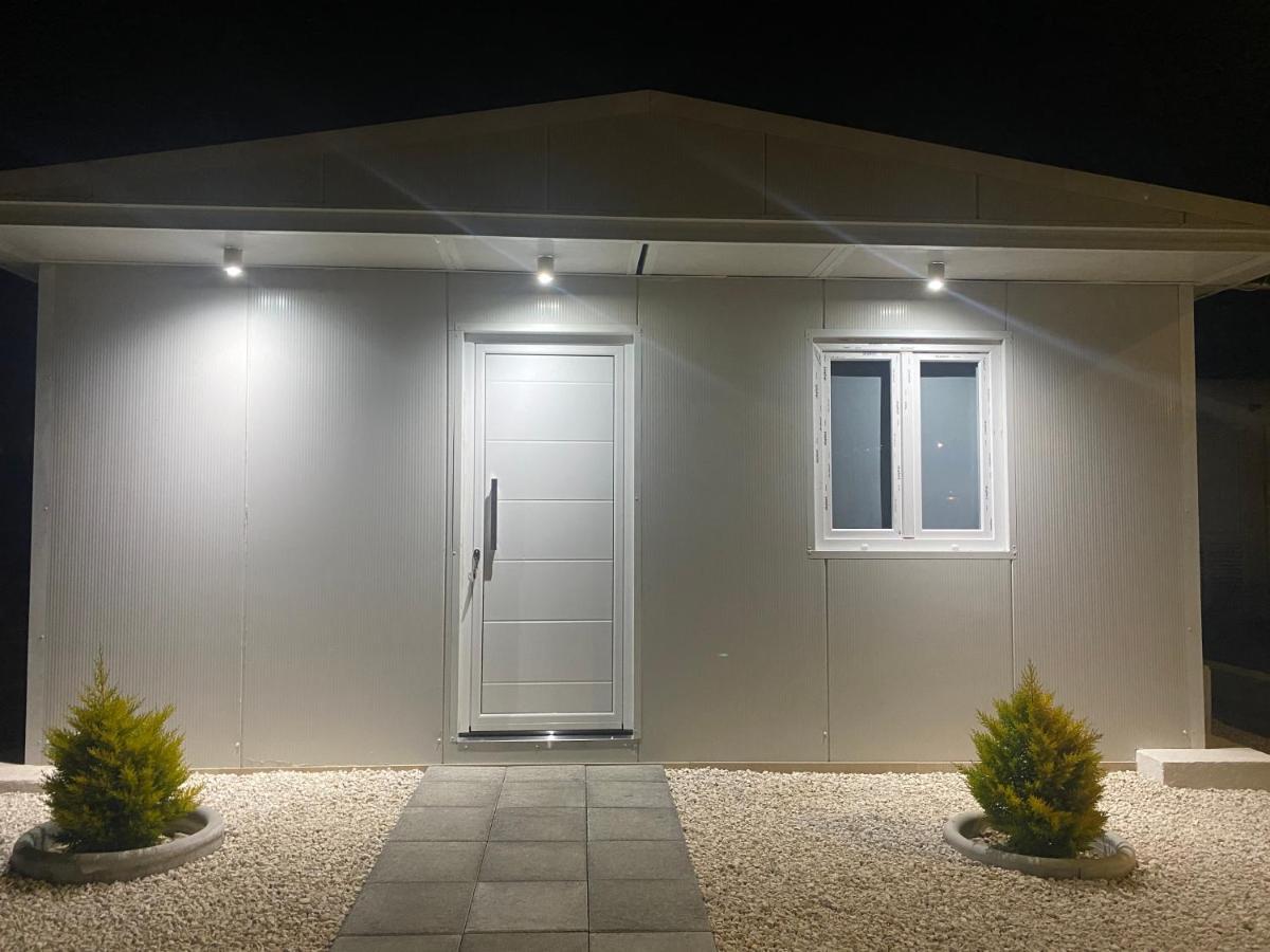 Luxury Lavender Lägenhet Larnaca Exteriör bild